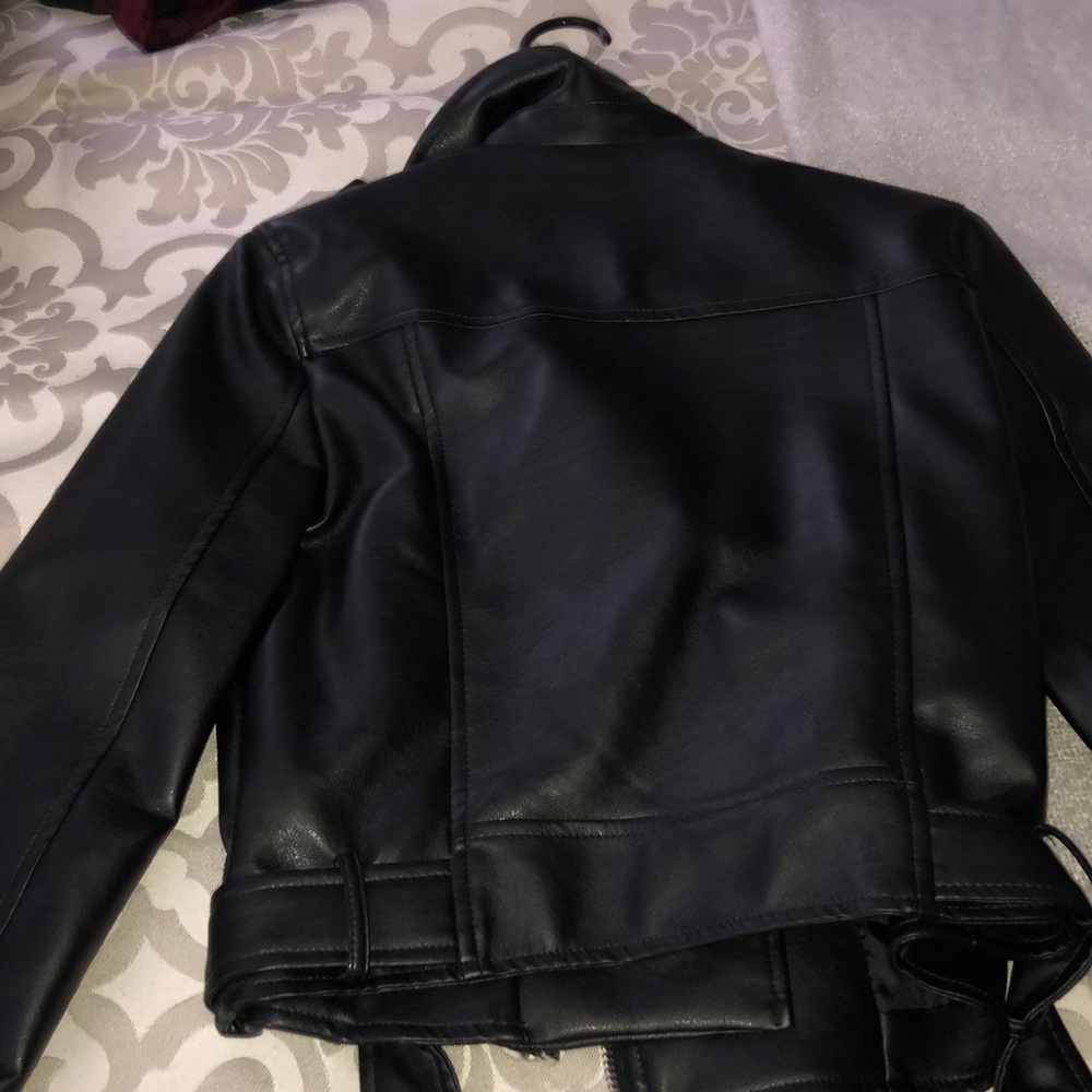 Leather jacket - Picture 3 of 4